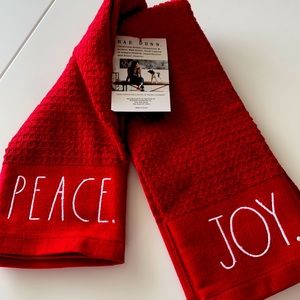 Rae Dunn NEW NWT Christmas Kitchen Towels